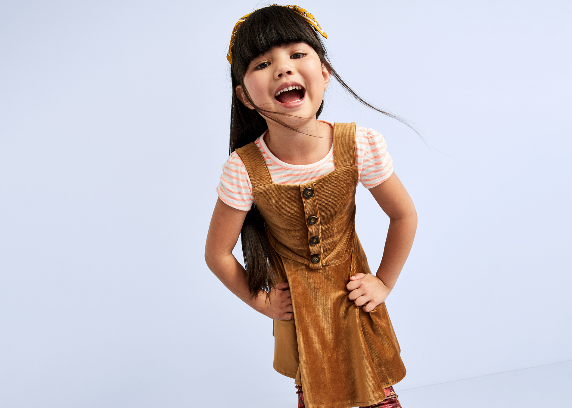 489872_MA_LG_GIRLS_DRESS_VELOR_BTS_2560-C